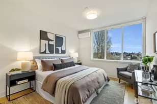 908 N 46th St, Seattle, WA 98103 - Photo 13