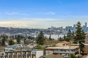 908 N 46th St, Seattle, WA 98103 - Photo 21