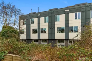 908 N 46th St, Seattle, WA 98103 - Photo 1