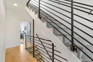 908 N 46th St, Seattle, WA 98103 - Photo 11