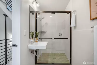 908 N 46th Street #F, Seattle, WA 98103 - Photo 33