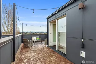 908 N 46th St, Seattle, WA 98103 - Photo 17