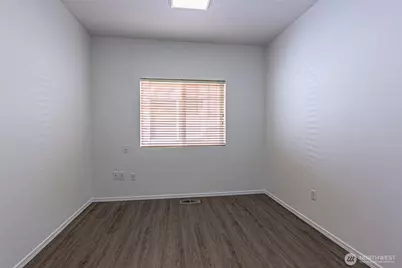 14429 Riverwalk Drive E, Sumner, WA 98390 - Photo 19