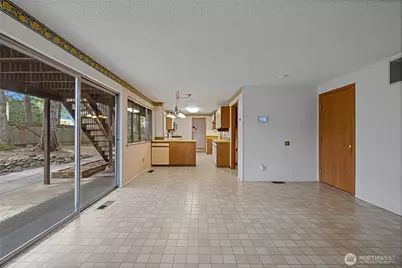 6323 89th Avenue W, University Place, WA 98467 - Photo 15