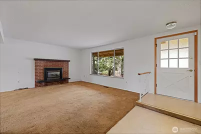 6323 89th Avenue W, University Place, WA 98467 - Photo 5