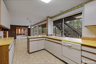 6323 89th Ave W, University Place, WA 98467 - Photo 11