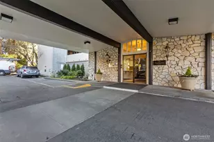 525 Belmont Ave E, Seattle, WA 98102 - Photo 3