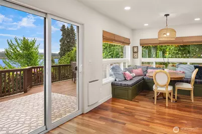 9823 Arrowsmith Avenue S, Seattle, WA 98118 - Photo 11