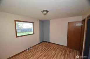 614 S Pine St, Burlington, WA 98233 - Photo 13