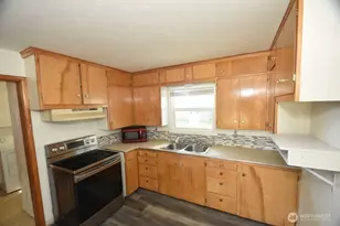 614 S Pine St, Burlington, WA 98233 - Photo 7