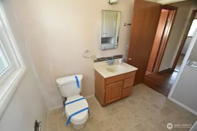 614 S Pine Street, Burlington, WA 98233 - Photo 17