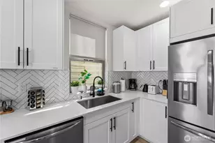 1118 16th Ave, Seattle, WA 98122 - Photo 7