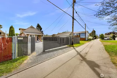 1418 Maple Street, Everett, WA 98201 - Photo 35