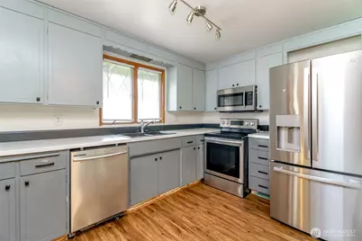 9406 Tacoma Avenue S, Tacoma, WA 98444 - Photo 11
