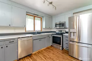 9406 Tacoma Ave S, Tacoma, WA 98444 - Photo 11