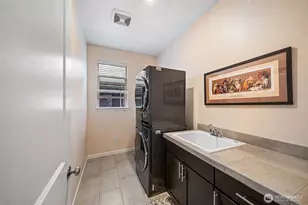 9410 Bowthorpe St SE, Olympia, WA 98513 - Photo 17