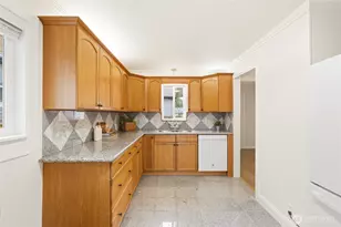 804 N 3rd St, Renton, WA 98057 - Photo 9