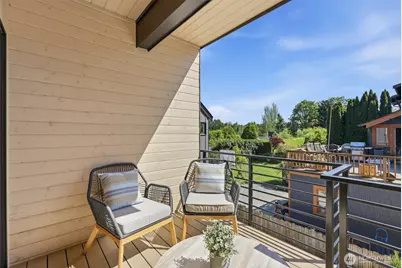 4233 S Bradford Street, Seattle, WA 98118 - Photo 15
