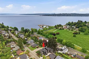 4233 S Bradford St, Seattle, WA 98118 - Photo 37