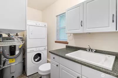 7036 Rainier Way, Glacier, WA 98244 - Photo 25