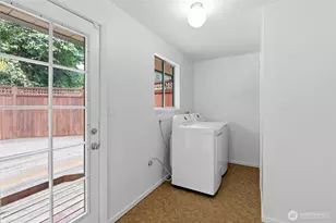 1013 NE 126th St, Seattle, WA 98125 - Photo 25