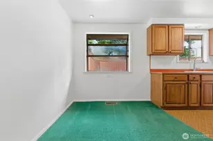 1013 NE 126th St, Seattle, WA 98125 - Photo 19
