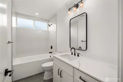 516 N 102nd Street, Seattle, WA 98133 - Photo 5