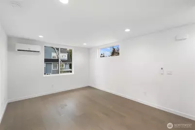 516 N 102nd Street, Seattle, WA 98133 - Photo 11