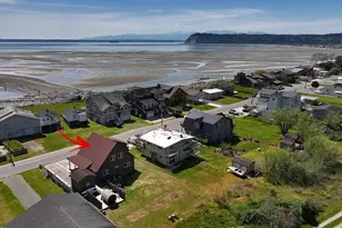 2633 Sunlight Beach Rd, Clinton, WA 98236 - Photo 33