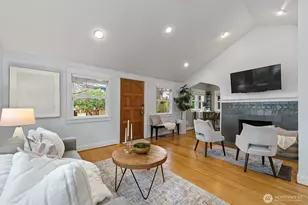 1516 NE 96th St, Seattle, WA 98115 - Photo 5