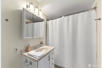 1516 NE 96th Street, Seattle, WA 98115 - Photo 13