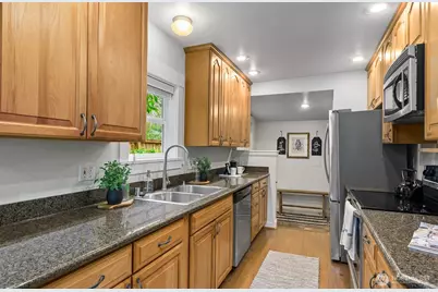 1516 NE 96th Street, Seattle, WA 98115 - Photo 9