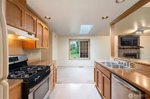 2301 30th St, Anacortes, WA 98221 - Photo 7