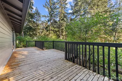 136 Rainier Acres Road SE, Rainier, WA 98576 - Photo 33
