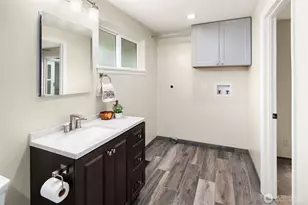 570 SE Andrews St, Issaquah, WA 98027 - Photo 15
