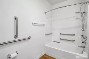 121 12th Ave E, Seattle, WA 98102 - Photo 15