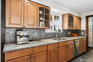 10402 Douglas Dr SW, Lakewood, WA 98499 - Photo 9
