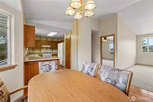 660 Cranberry Dr, Oak Harbor, WA 98277 - Photo 17