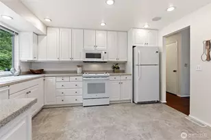 155 Capella Dr NW, Issaquah, WA 98027 - Photo 7