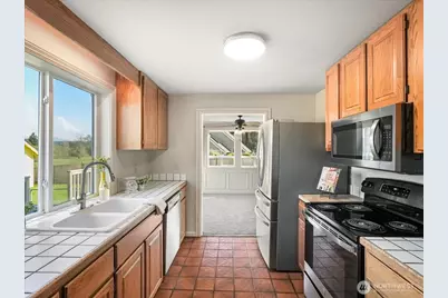 12023 225th Avenue Ct E, Bonney Lake, WA 98391 - Photo 13