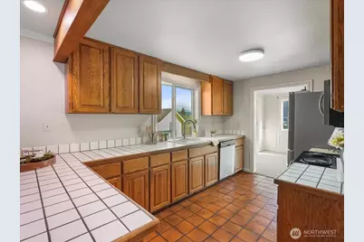 12023 225th Avenue Ct E, Bonney Lake, WA 98391 - Photo 11