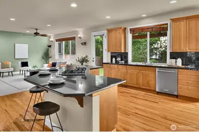 323 239th Ct SE, Sammamish, WA 98074 - Photo 15