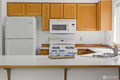 911 NW Leisure Lane, Bremerton, WA 98311 - Photo 9