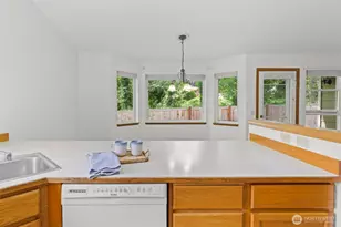 911 NW Leisure Ln, Bremerton, WA 98311 - Photo 11