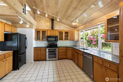 181 E Dabob Road, Shelton, WA 98584 - Photo 3