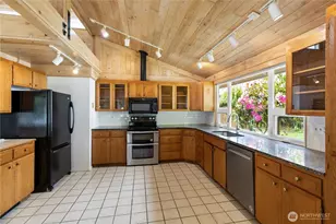 181 E Dabob Rd, Shelton, WA 98584 - Photo 3