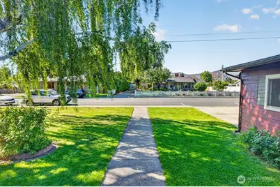 1312 Springwater Avenue, Wenatchee, WA 98801 - Photo 5