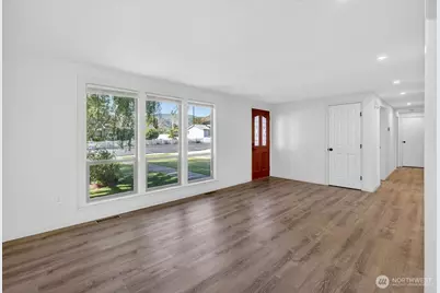 1312 Springwater Avenue, Wenatchee, WA 98801 - Photo 11