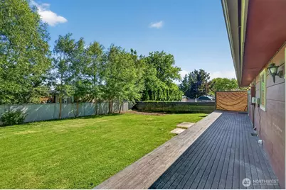 1312 Springwater Avenue, Wenatchee, WA 98801 - Photo 7