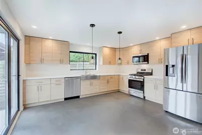 4608 NE 47th Street, Seattle, WA 98105 - Photo 3